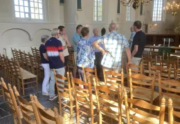 Bezoek de 2e kamer, een kerk, een molen of een begraafplaats