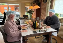 Geheel verzorgd ontbijt aan huis