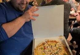 Nieuwjaarsborrel met pizza!